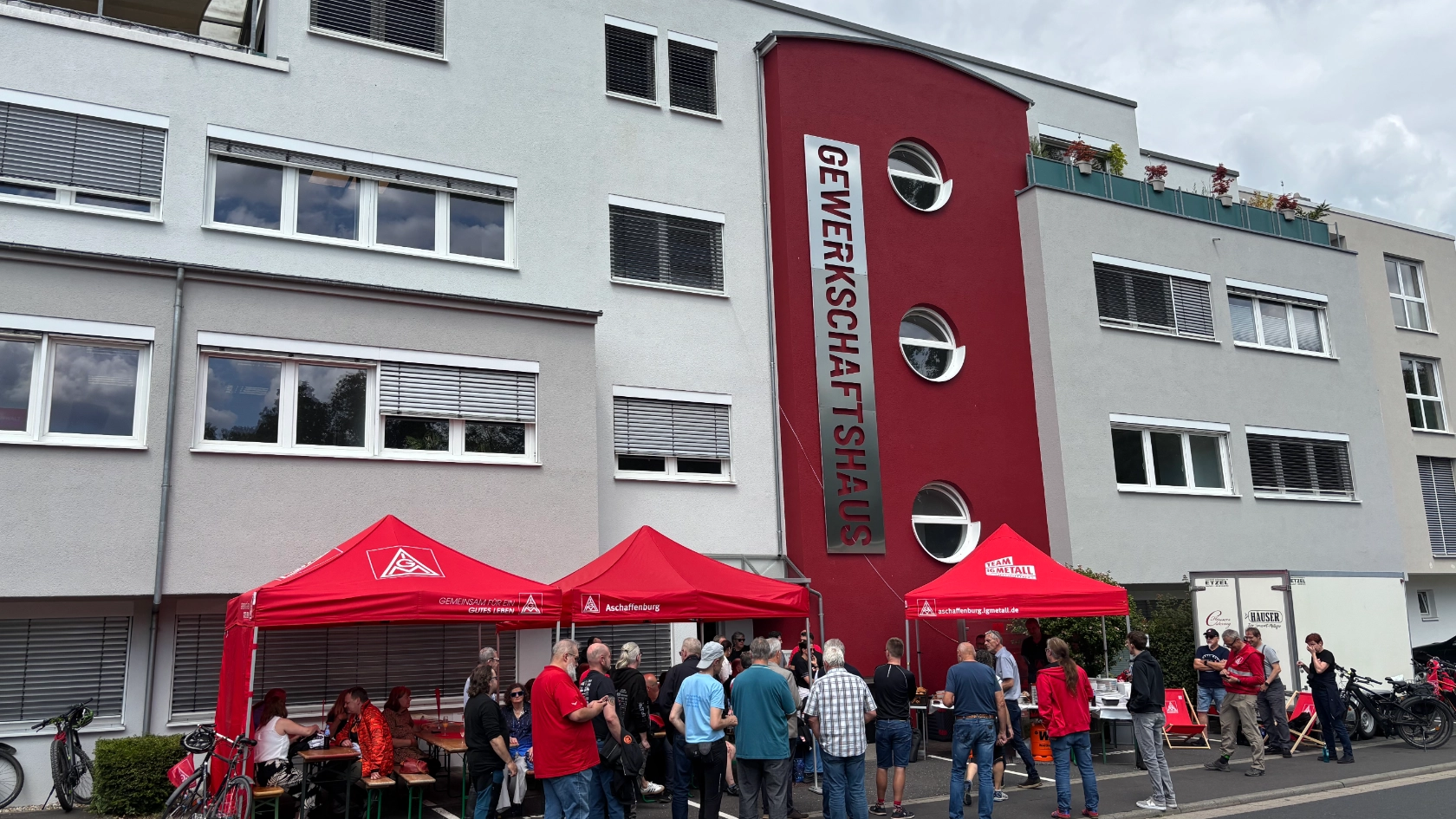 Tag der offenen Tür - Diskutieren - Kämpfen - Feiern