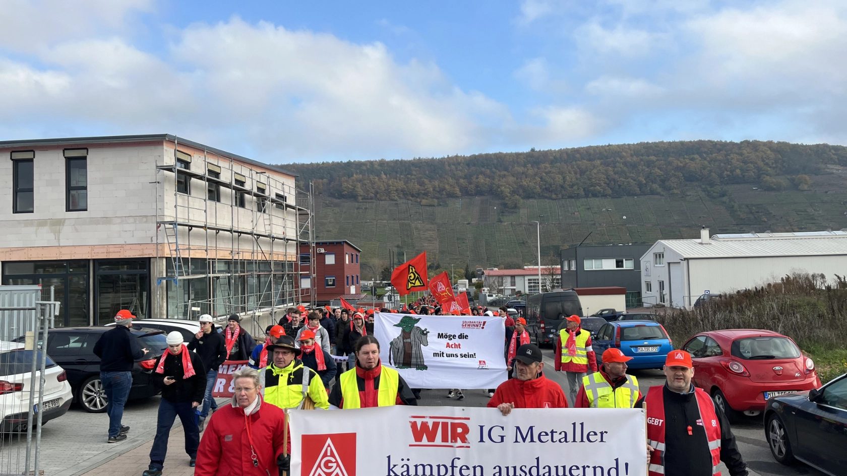 Warnstreik bei WIKA, Ziemann Holvrieka und KUKA Industries am 14.11. im Rahmen der Tarifrunde M+E 2022