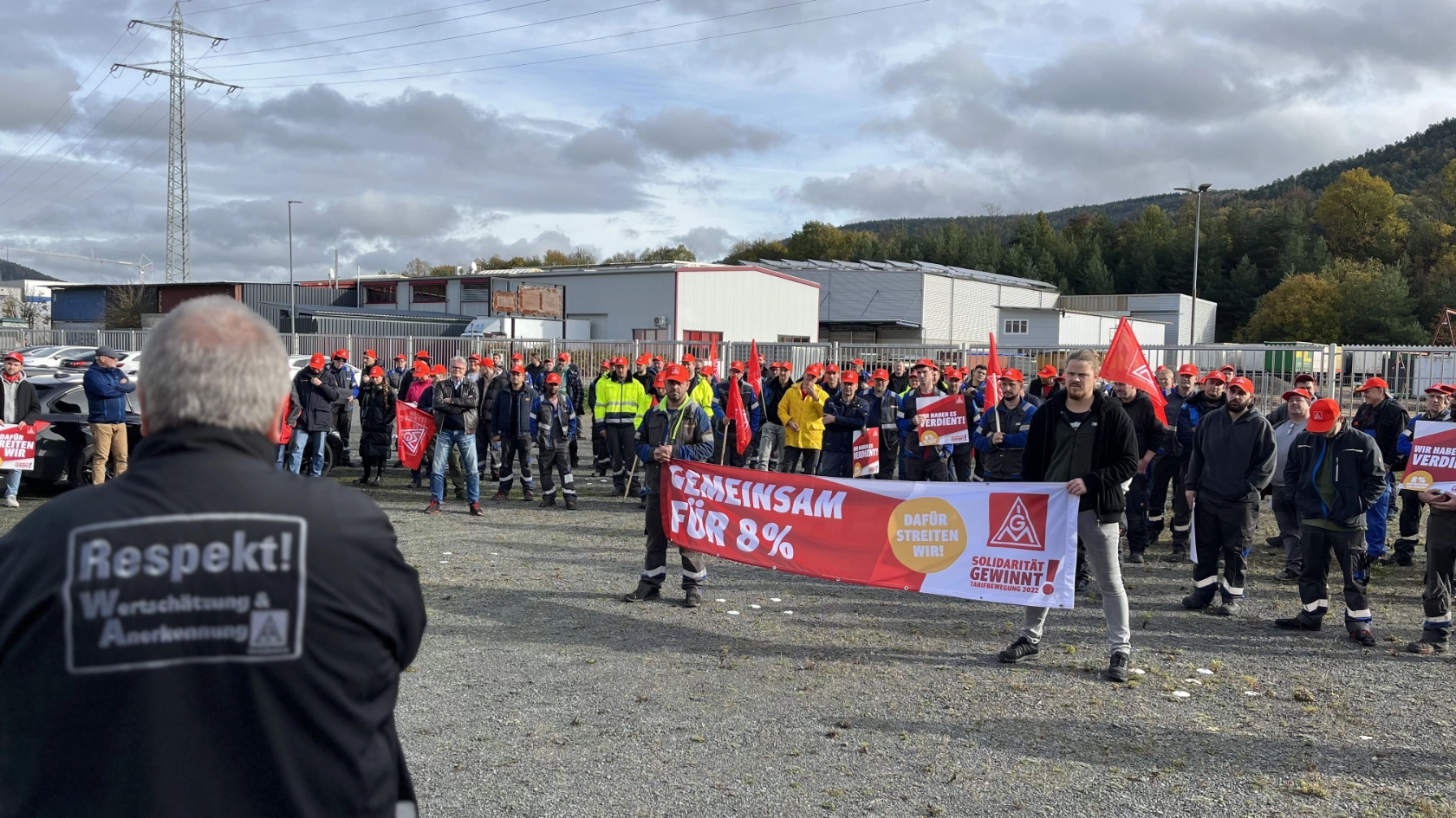 Warnstreik bei Ziemann Holvrieka in Bürgstadt am 09.11. im Rahmen der Tarifrunde M+E 2022