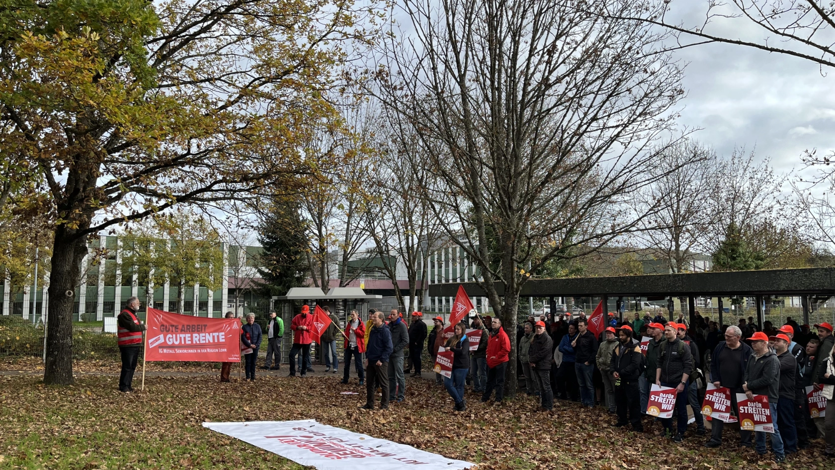 Warnstreik bei Bosch Rexroth EDC in Lohr am 07.11. im Rahmen der Tarifrunde M+E 2022