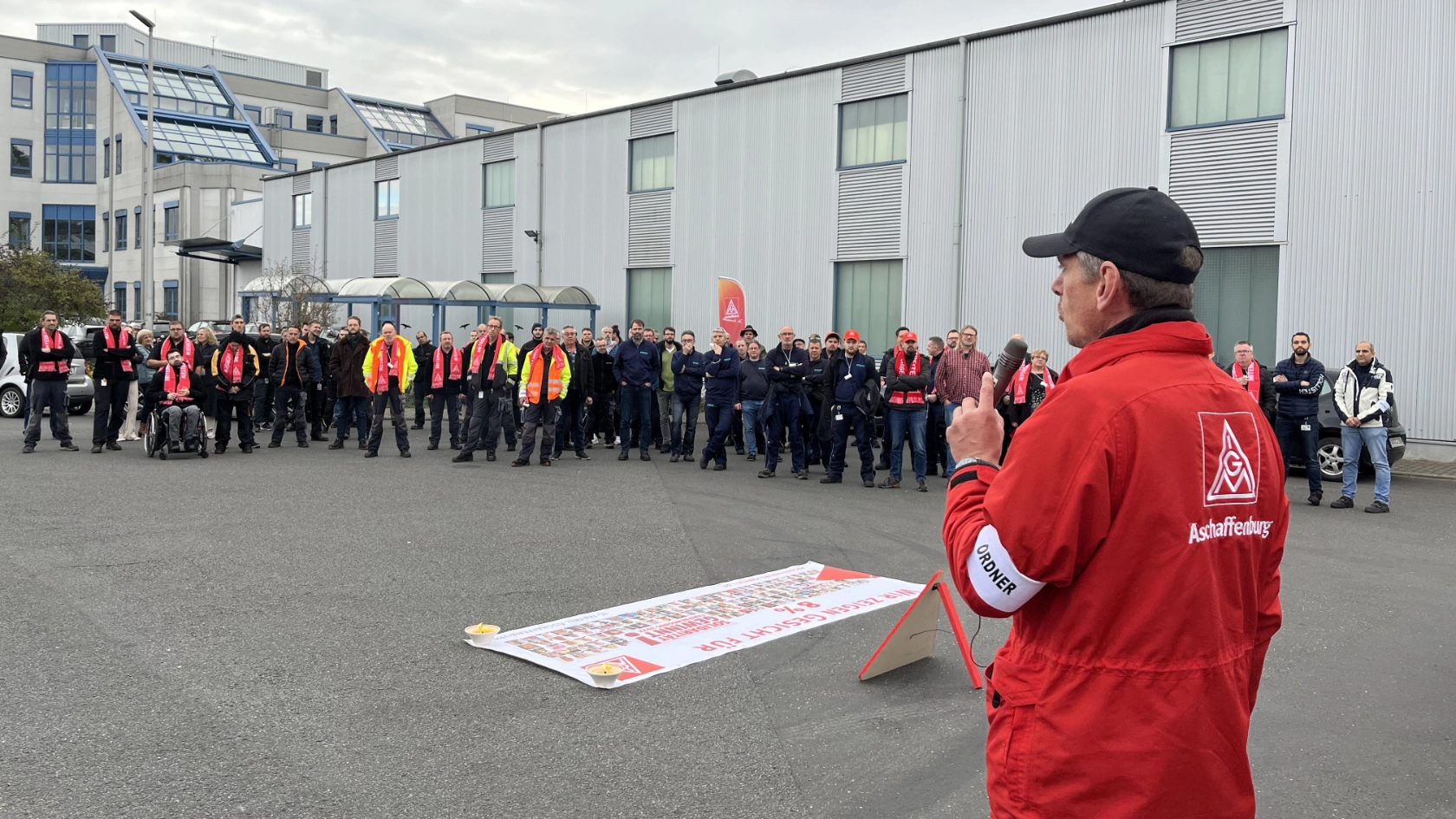 Warnstreik bei Continental Safety Engineering, Bühler Alzenau und sensyMIC am 15.11. im Rahmen der Tarifrunde M+E 2022