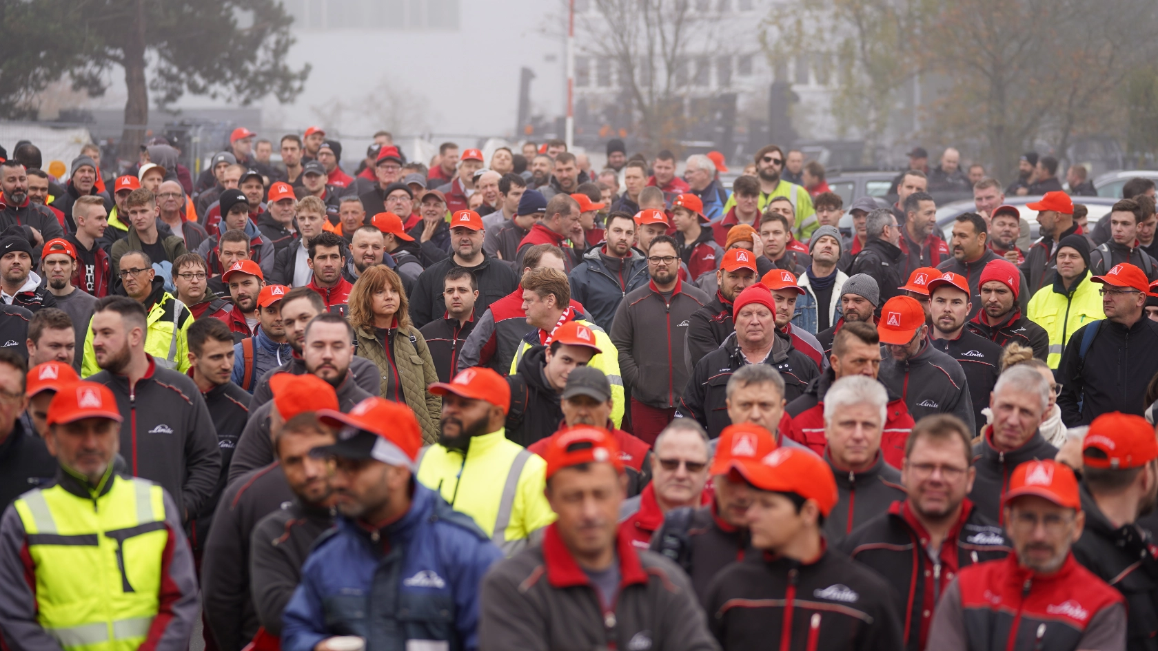 Warnstreik bei Linde Material Handling, KIM und proplan am 11.11. im Rahmen der Tarifrunde M+E 2022