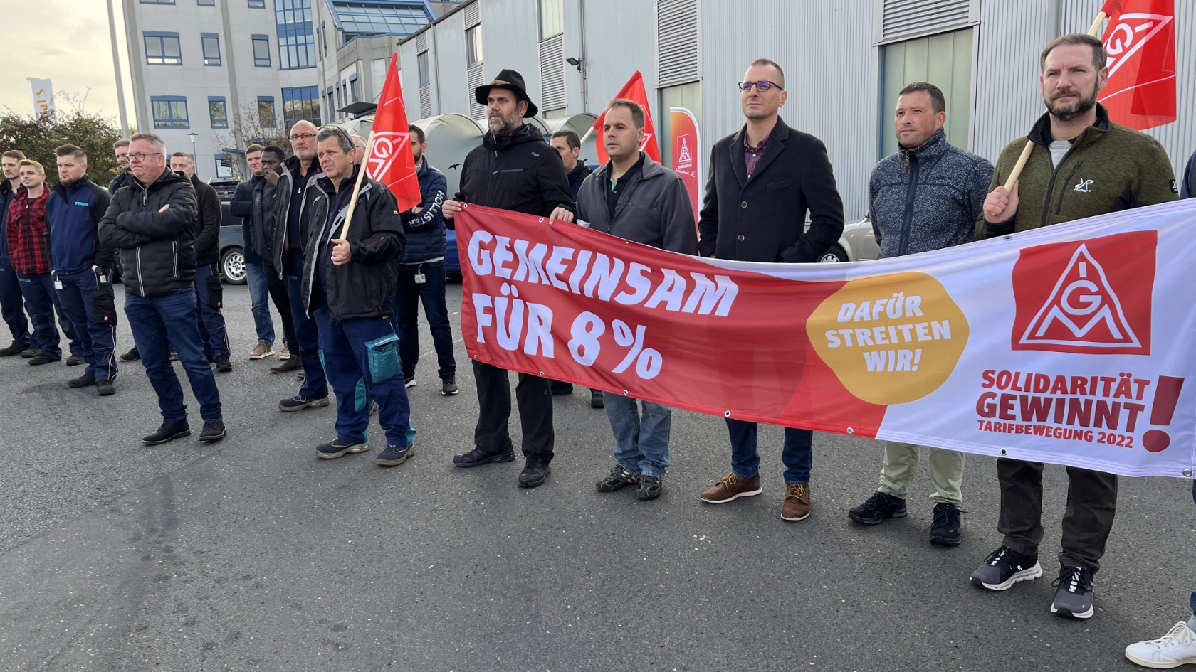 Warnstreik am 03.11. in Alzenau (Bühler, sensyMIC, Continental)