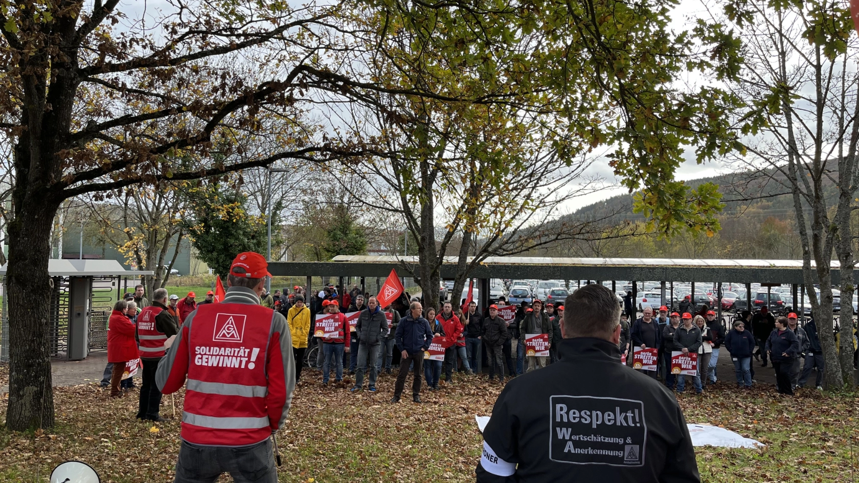 Warnstreik bei Bosch Rexroth EDC in Lohr am 07.11. im Rahmen der Tarifrunde M+E 2022