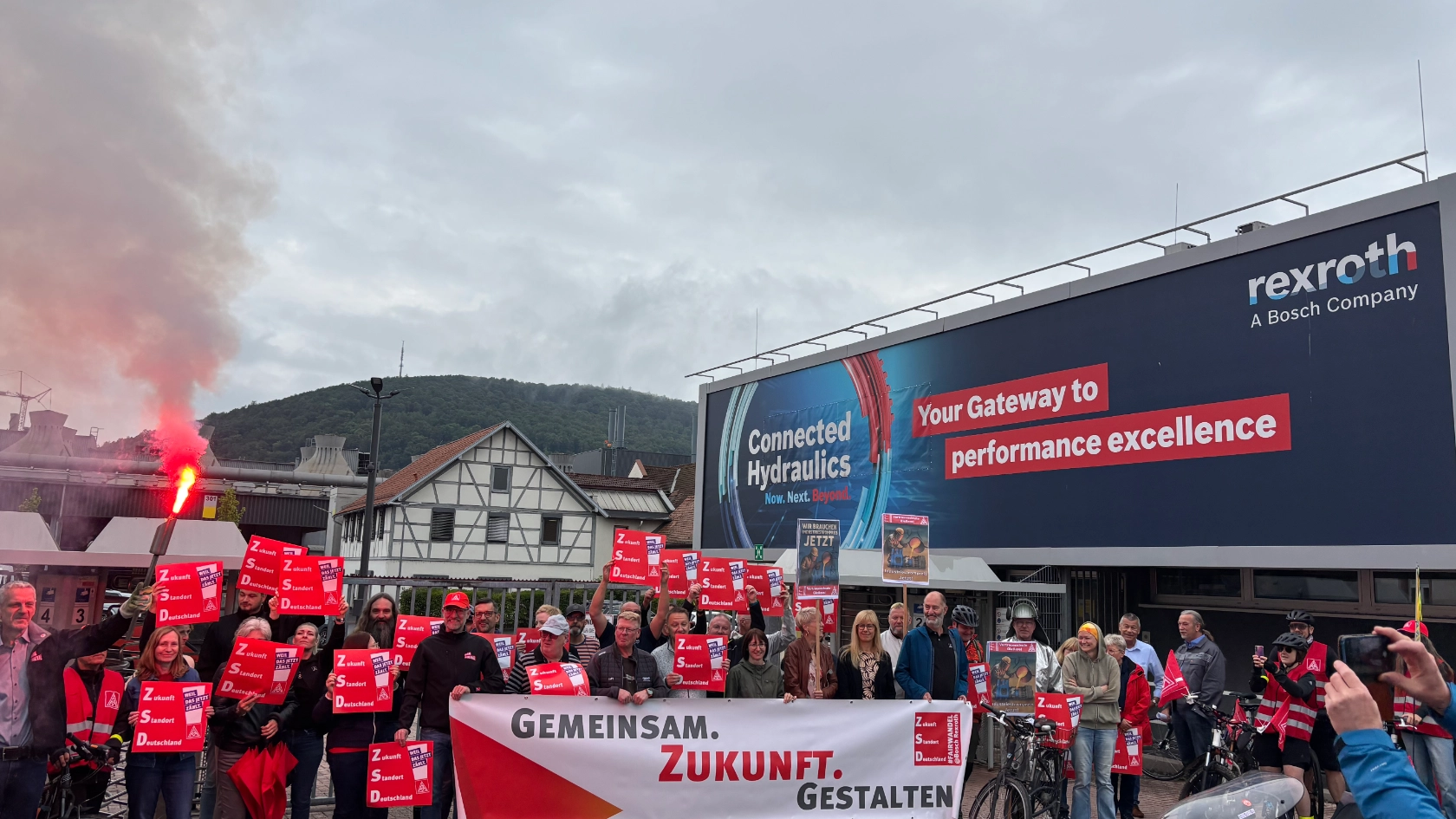 Fahrradkorso mit der „Flamme der Solidarität“ durch den Spessart. Von Lohr über Laufach nach Aschaffenburg