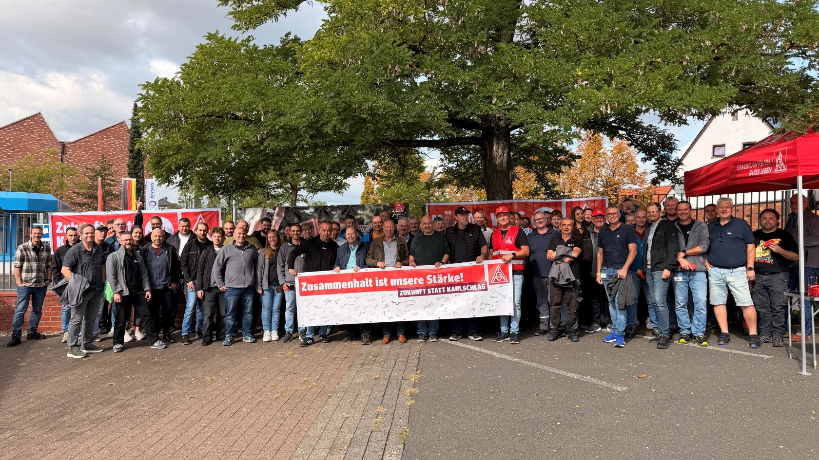 Beschäftigte in Aschaffenburg und Alzenau setzen Zeichen für ihre industrielle Zukunft