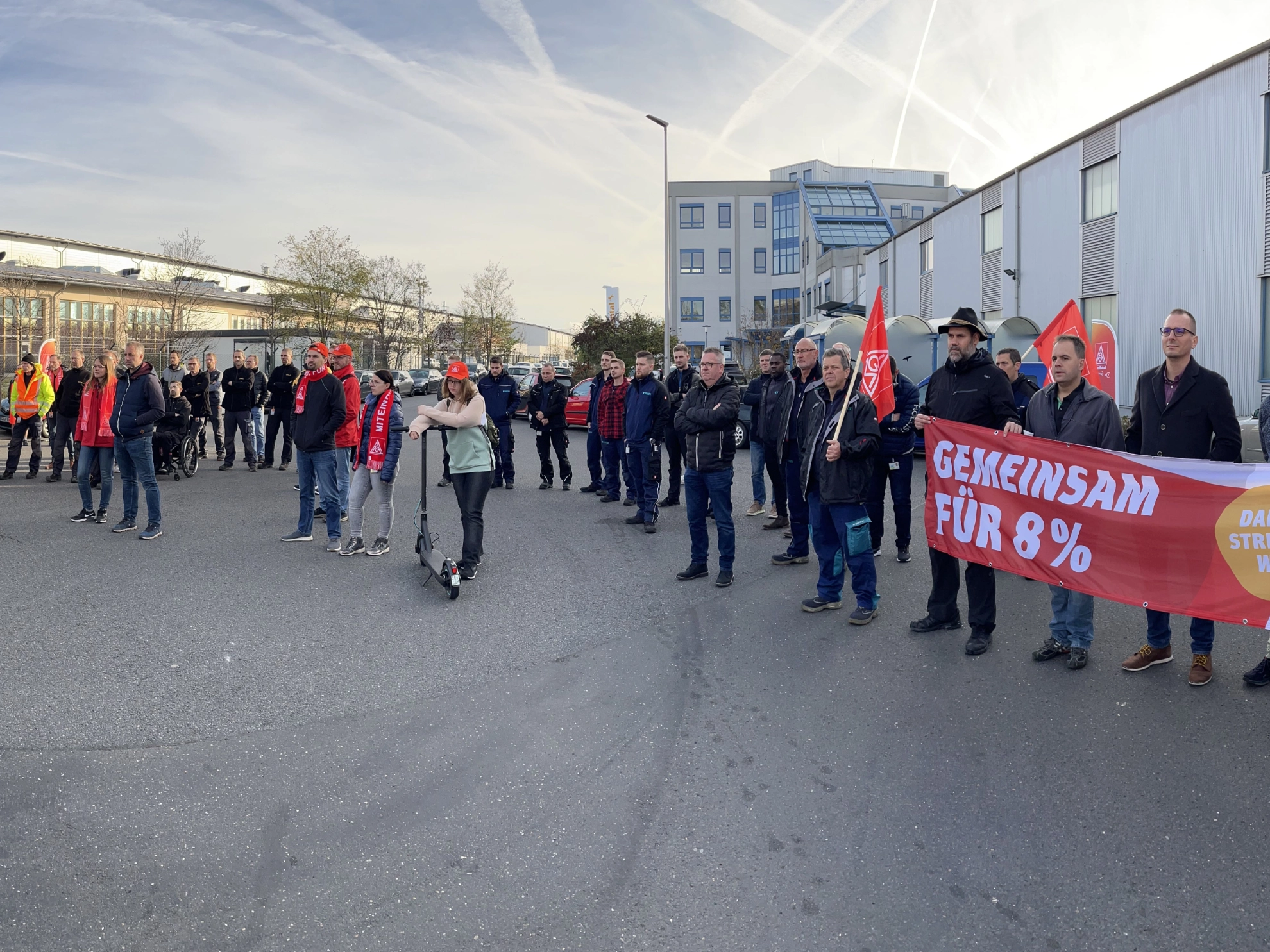 Warnstreik am 03.11. in Alzenau (Bühler, sensyMIC, Continental)