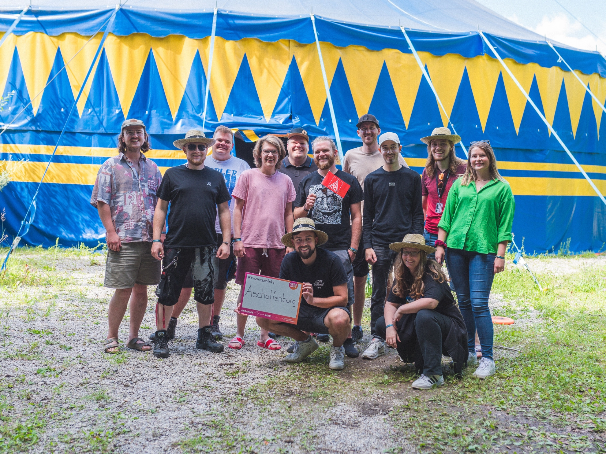 Teilnehmende am Camp de la revolución 2022 aus Aschaffenburg