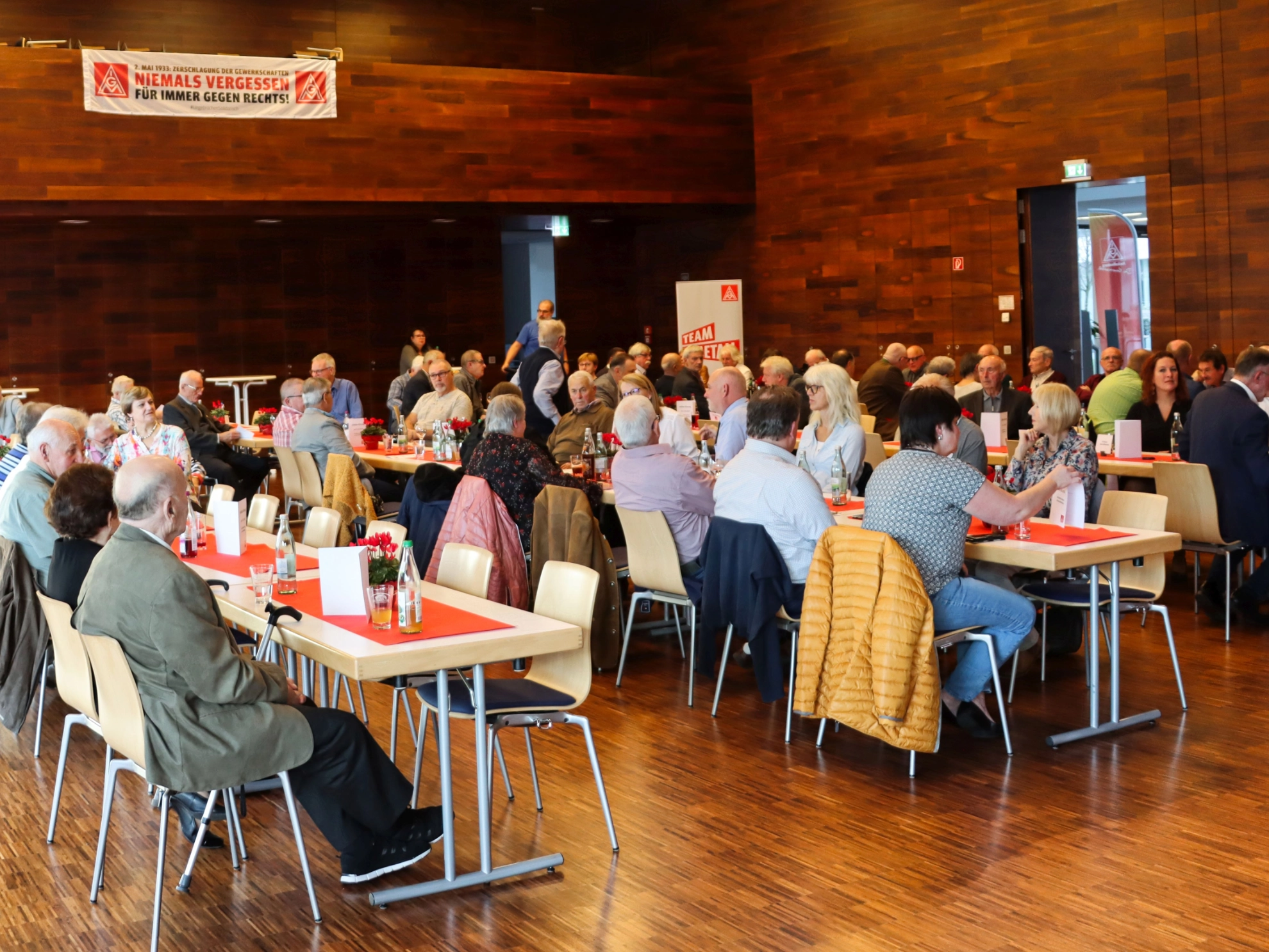 Die IG Metall Aschaffenburg ehrt 2023 insgesamt 433 Mitglieder für ihre langjährige Mitgliedschaft.