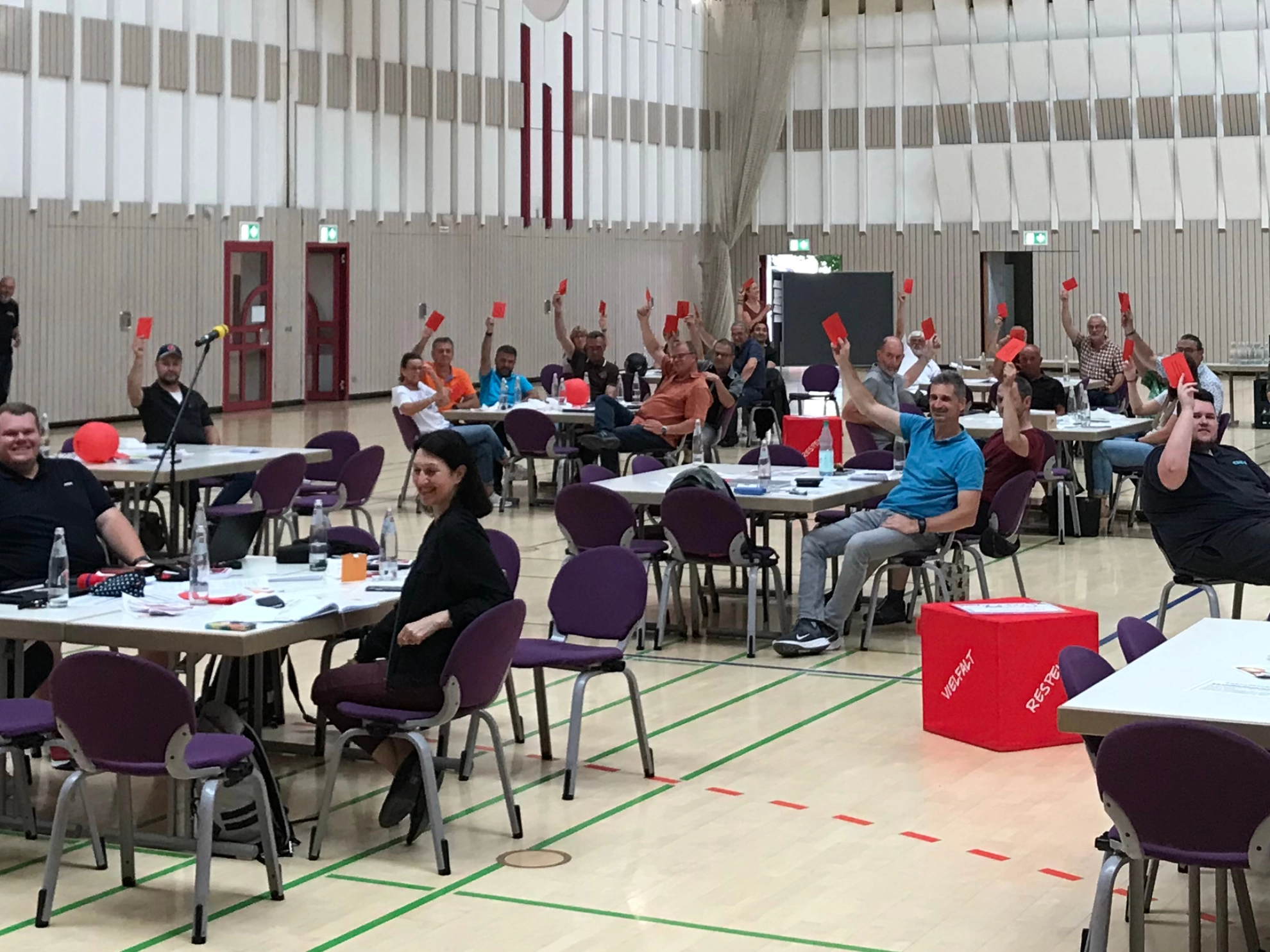 Die Delegierten nehmen die Forderungsempfehlung des Ortsvorstands einstimmig an.