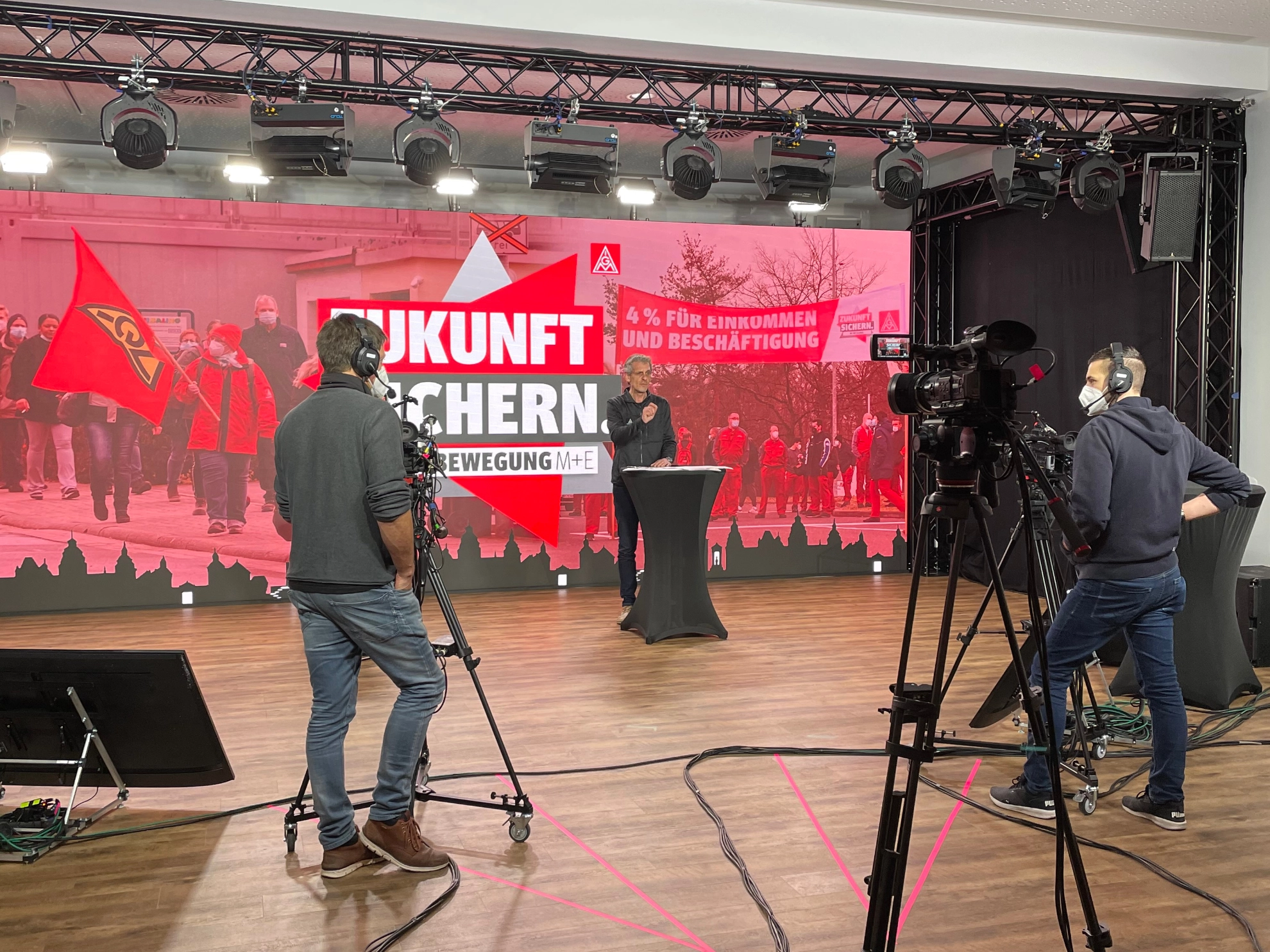 Percy Scheidler beim digitalen Streikzelt in Aschaffenburg.