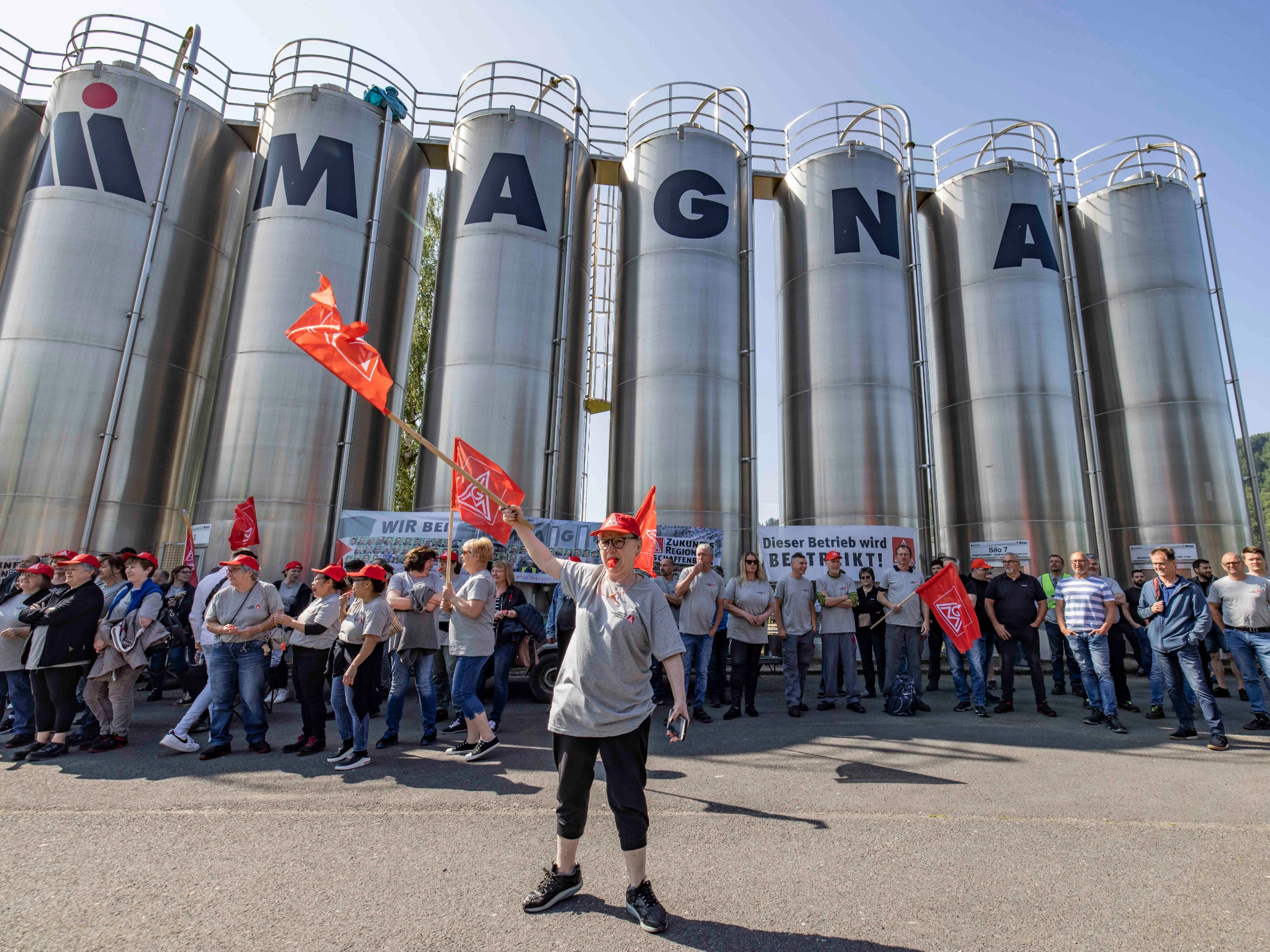 Warnstreik bei Magna Mirrors in Dorfprozelten