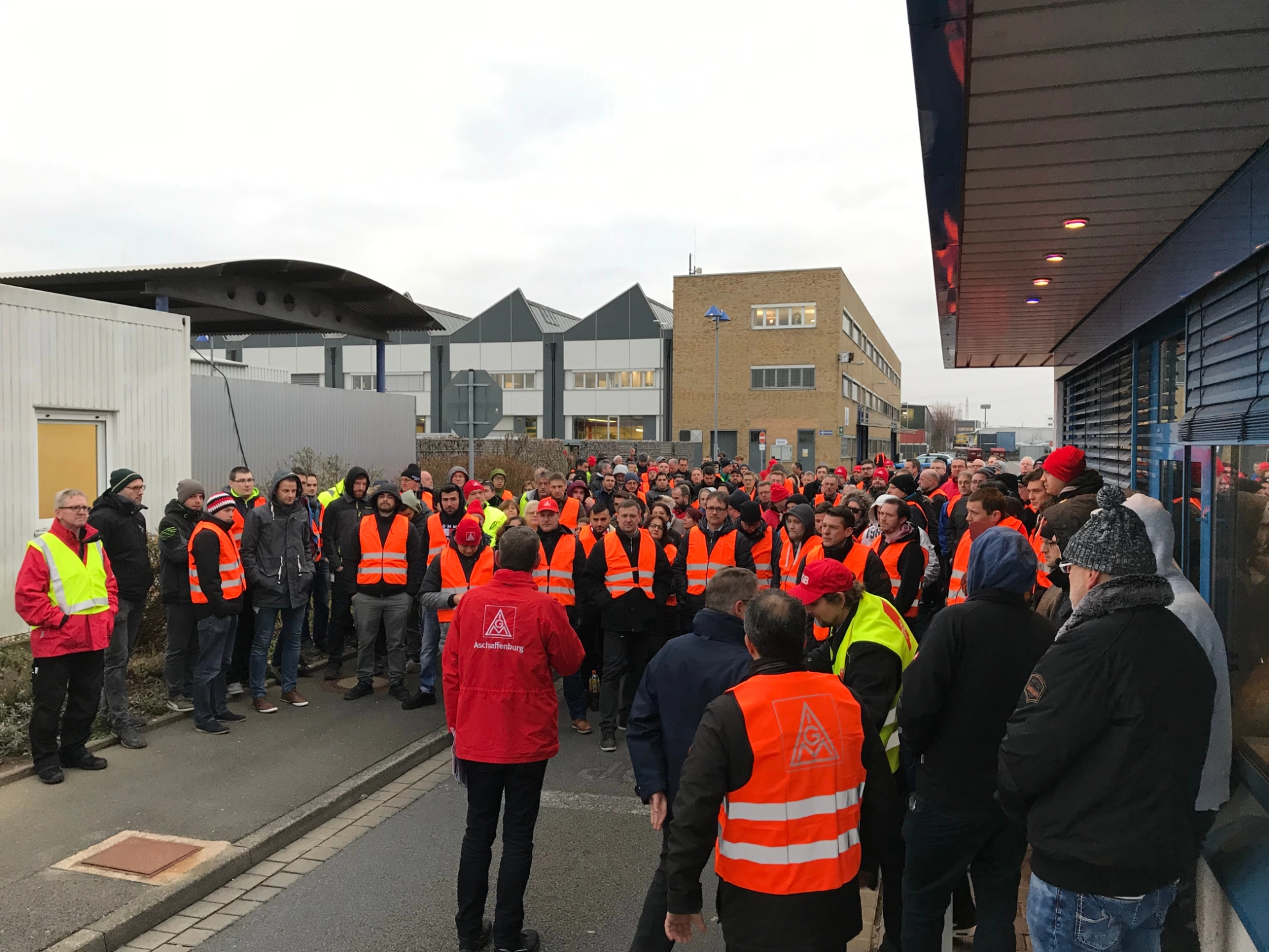 Kundgebung auf dem Werksgelände