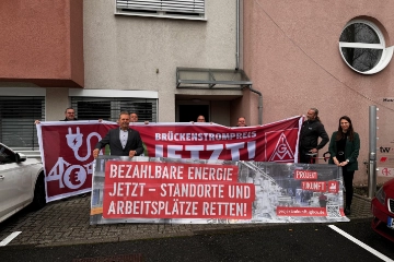 Beschäftigte setzen Zeichen für Brückenstrompreis - Aktionen in mehreren Betrieben