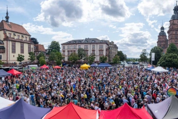 3.500 für Vielfalt, Weltoffenheit und Demokratie auf der Straße