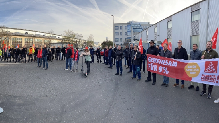 Warnstreik am 03.11. in Alzenau (Bühler, sensyMIC, Continental)