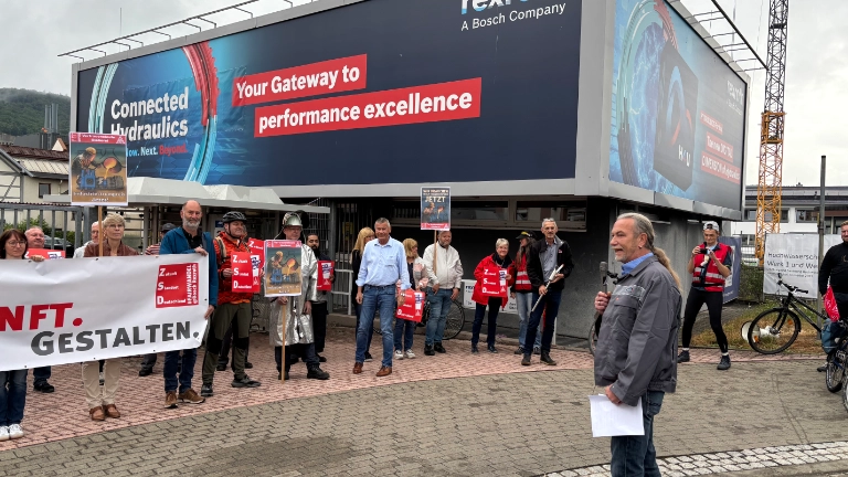 Fahrradkorso mit der „Flamme der Solidarität“ durch den Spessart. Von Lohr über Laufach nach Aschaffenburg