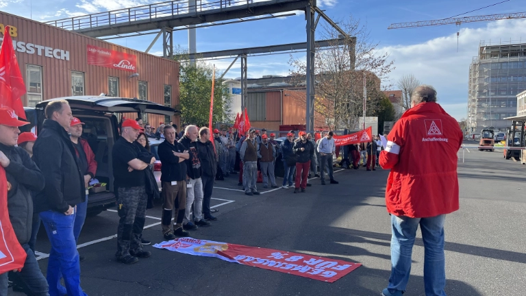 Warnstreik bei ABGusstech, Linde Hydraulics Lager und CO-Fertig und ZF Automotive am 8.11. in der Tarifrunde M+E