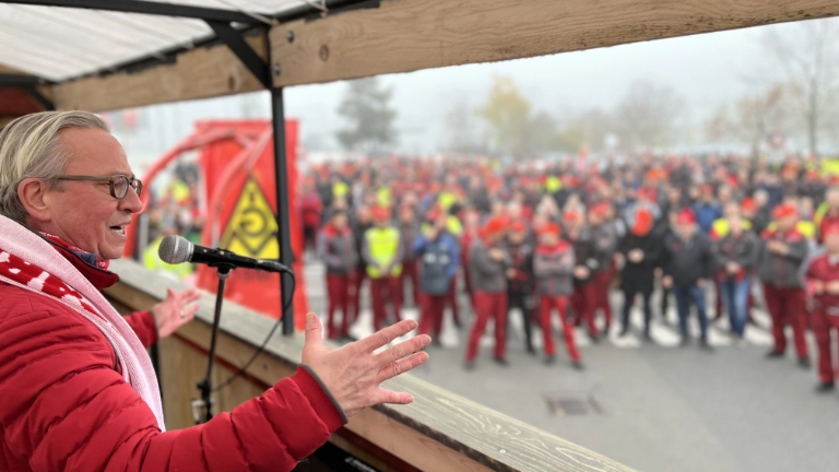Warnstreik bei Linde Material Handling, KIM und proplan in Nilkheim am 11.11. mi Rahmen der Tarifrunde M+E 2022