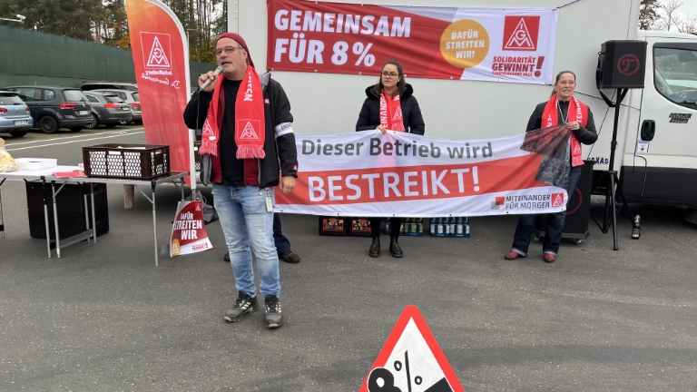 Warnstreik bei Continental Safety Engineering, Bühler Alzenau und sensyMIC am 15.11. im Rahmen der Tarifrunde M+E 2022