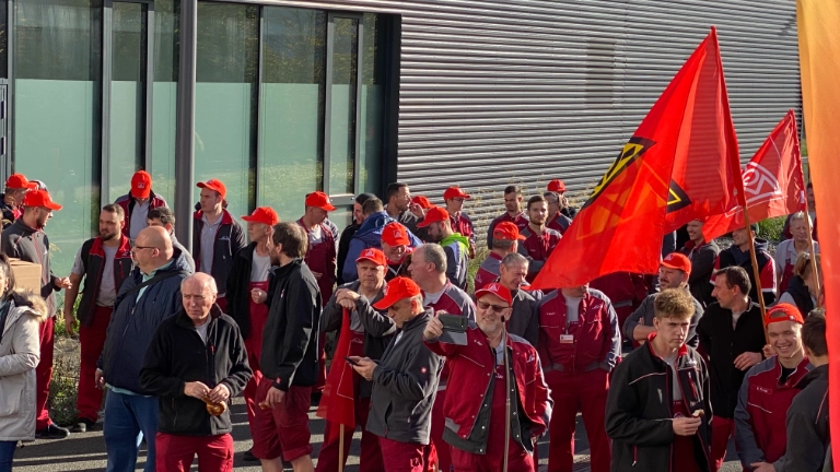 Warnstreik bei Linde Hydraulics in Nilkheim am 8.11. im Rahmen der Tarifrunde M+E 2022
