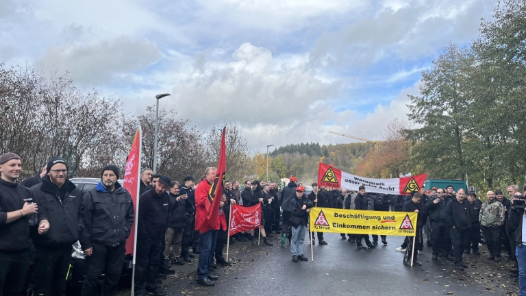 Warnstreik bei SAF-HOLLAND in Bessenbach / Keilberg am 16.11. im Rahmen der Tarifrunde M+E 2022