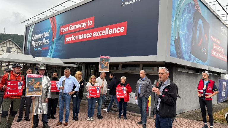 Fahrradkorso mit der „Flamme der Solidarität“ durch den Spessart. Von Lohr über Laufach nach Aschaffenburg